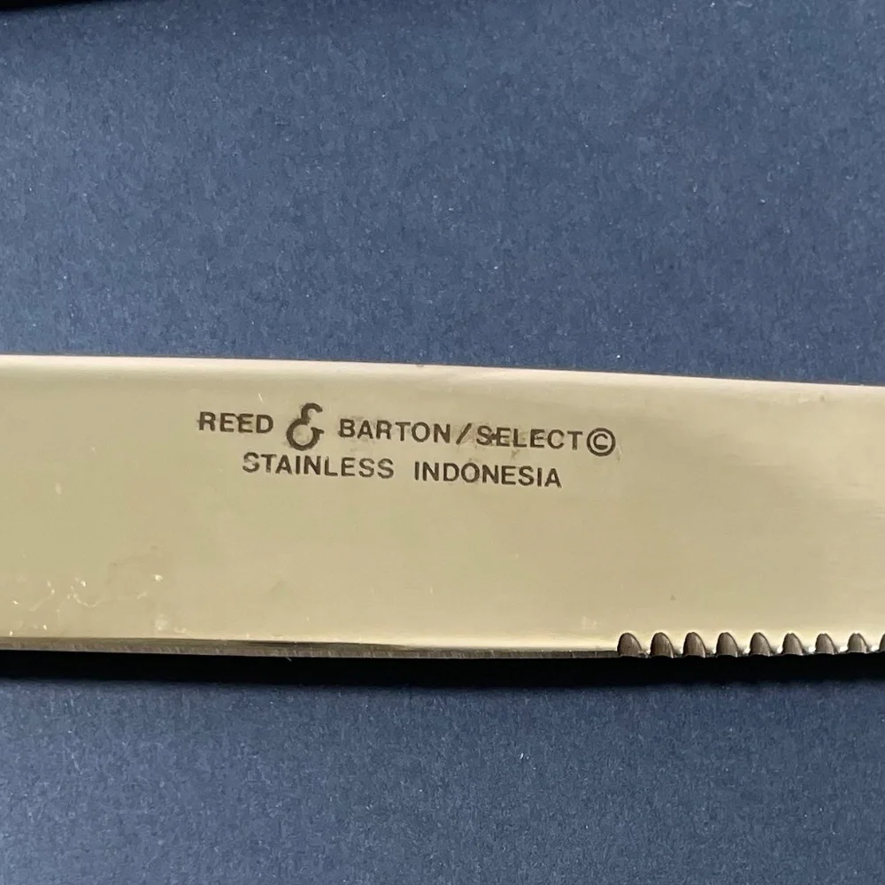 Reed & Barton Sanderling Pattern 4 Dinner Knives Stainless Flatware Indonesia